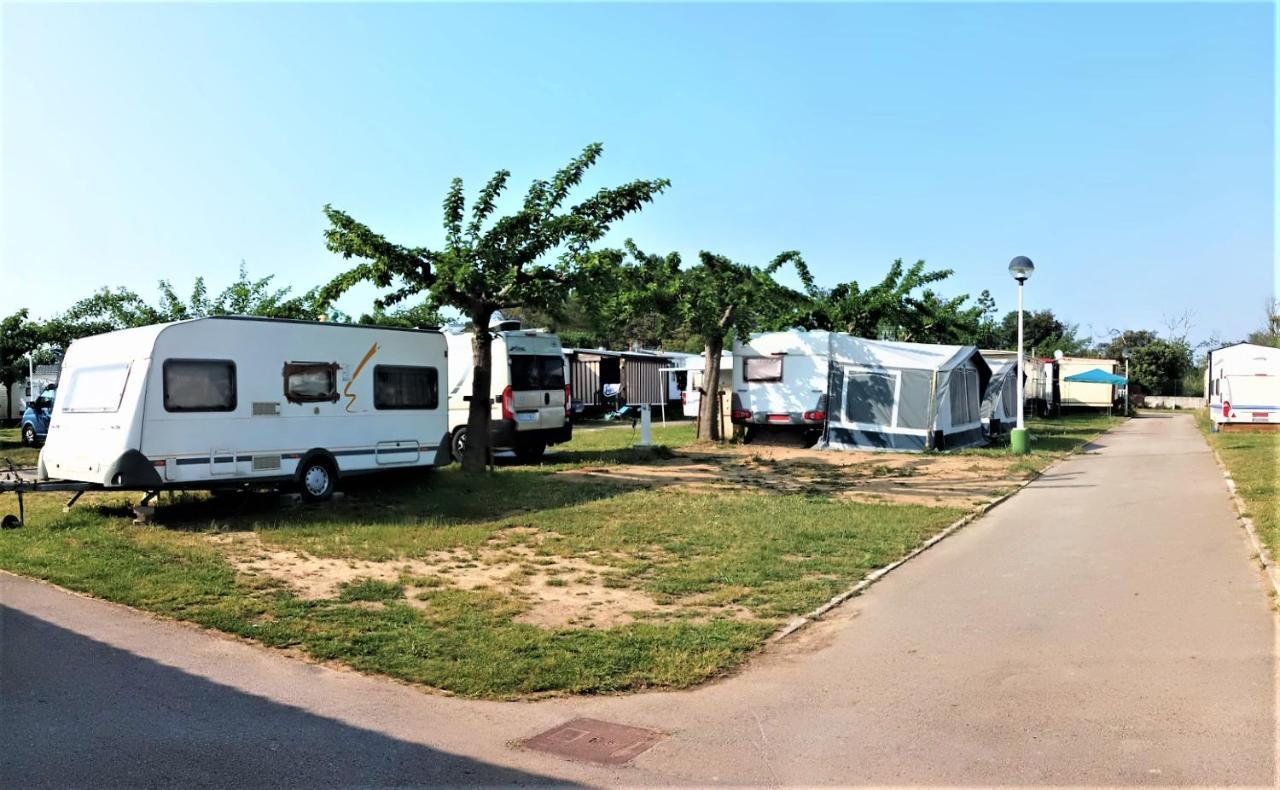 Camping Derby Loredo Exteriér fotografie